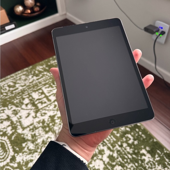 Apple iPad Mini - Picture 4 of 6